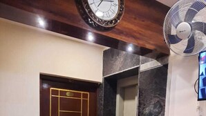 Unclassified image, 5 of 29, button - Hotel Crescent Shine (Bengaluru)