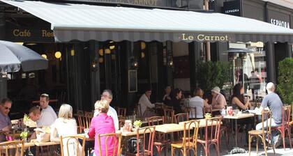 Luxury vigneron's home, secluded garden, a/c, in prestigious Puligny Montrachet