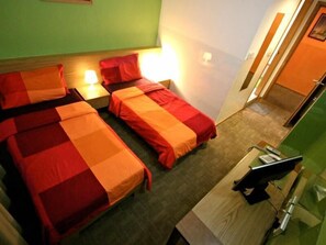 1 Schlafzimmer, hochwertige Bettwaren, Daunenbettdecken