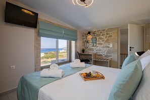 2 bedrooms, desk, iron/ironing board, travel crib