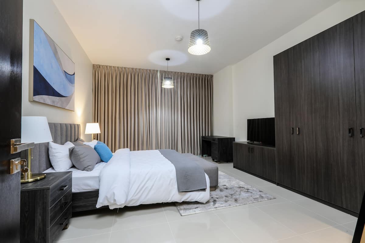 201 | Two bedroom | 1 間臥室、客房內保險箱、書桌、遮光布/窗簾