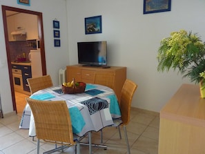 Dining - Beautiful flat , rated 2 stars on the beach  (Santa-Lucia-di-Moriani)