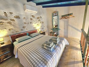 1 chambre, fer et planche à repasser, lit parapluie, Wi-Fi gratuit