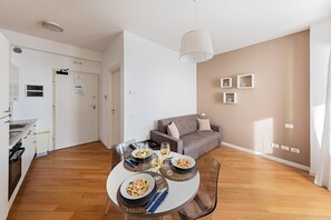 Studio | 1 bedroom - Residenza Miralago With Pool - Studio Apartment With Lake View (Desenzano del Garda)