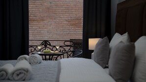 Familierom | Safe på rommet, lydisolert, strykejern/-brett og wi-fi (inkludert)