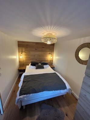 7 Schlafzimmer, kostenloses WLAN, Bettwäsche