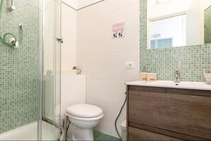 Free toiletries, hair dryer, towels, soap - Funky flat (Palermo)