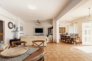 Interior - Outstanding Villa Paparouna with large private pool (Chania)