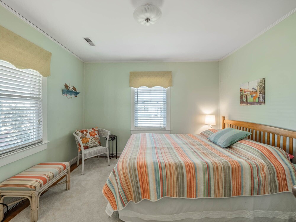 Johnny Mac Close to the Beach + Pet Friendly! Kure Beach Vrbo