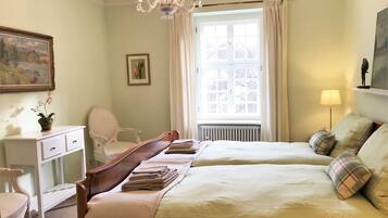 2 chambres, lit parapluie, Wi-Fi gratuit, draps fournis