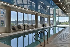 Pool - 2BR+Den Penthouse | Bellevue | Sophari Towers F (Bellevue)