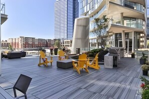 Terrace/patio - 2BR+Den Penthouse | Bellevue | Sophari Towers F (Bellevue)