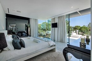 4 Schlafzimmer, Bügeleisen/Bügelbrett, WLAN, Bettwäsche