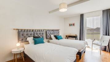 Apartment | 2 bedrooms, individually decorated, desk, free WiFi