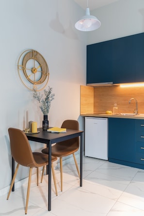 Suite studio Design | Cuisine privée | Mini-réfrigérateur, surface de cuisson, bouilloire électrique