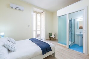 House | 2 bedrooms - A Pochi Passi da Piazza del Ges by Wonderful Italy (Naples)