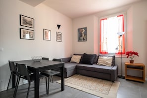 House | 1 bedroom