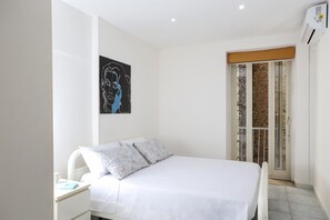 1 bedroom - Napoli Centrale Budget Apartment (Naples)