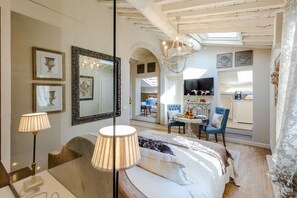 1 chambre, fer et planche à repasser, Wi-Fi gratuit, draps fournis