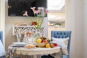 Dining - Moro Studio Suite, Smart Classy Apartment in Lucca (Lucca)