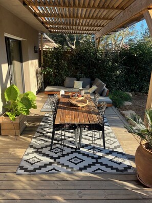 Outdoor dining - Contemporary villa for 2 people, private pool, enclosed grounds  (San-Gavino-Di-Carbini)