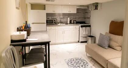 Modern Cozy Private Suite Near JFK