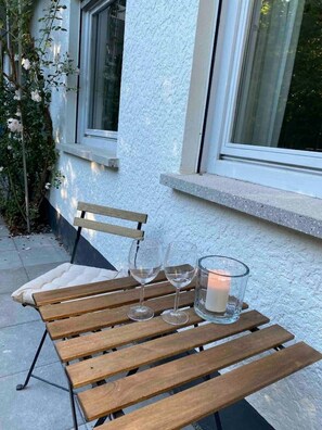 تناول الطعام بالخارج