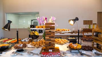 Petit déjeuner buffet compris tous les jours