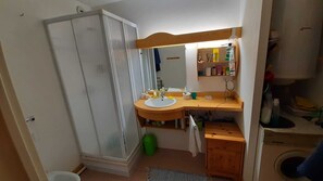 Free toiletries, hair dryer, towels, toilet paper