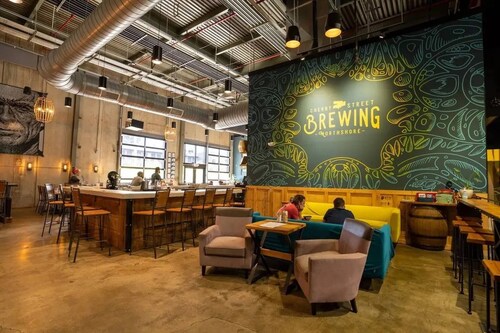 Luxurious, Pet-friendly Home in Amazing Location