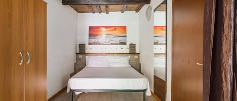 House | 1 bedroom