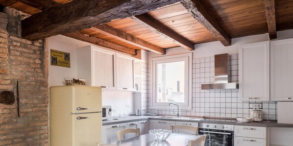 House | 1 bedroom