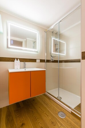 1 bedroom - Apartment in the Heart of Nightlife by Wonderful Italy (Naples)