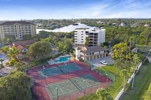 Sport court - 3 Bedroom Penthouse with Stunning Sunset Views of Blackburn Bay! (Osprey)