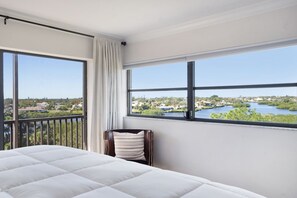 3 bedrooms, WiFi, bed sheets - 3 Bedroom Penthouse with Stunning Sunset Views of Blackburn Bay! (Osprey)