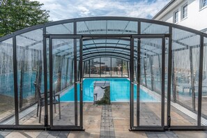 Indoor pool, seasonal outdoor pool, pool loungers