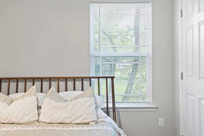 2 sovrum, memory foam-madrasser och gratis wi-fi