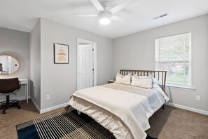 2 dormitorios, colchones viscoelásticos, wifi gratis y ropa de cama