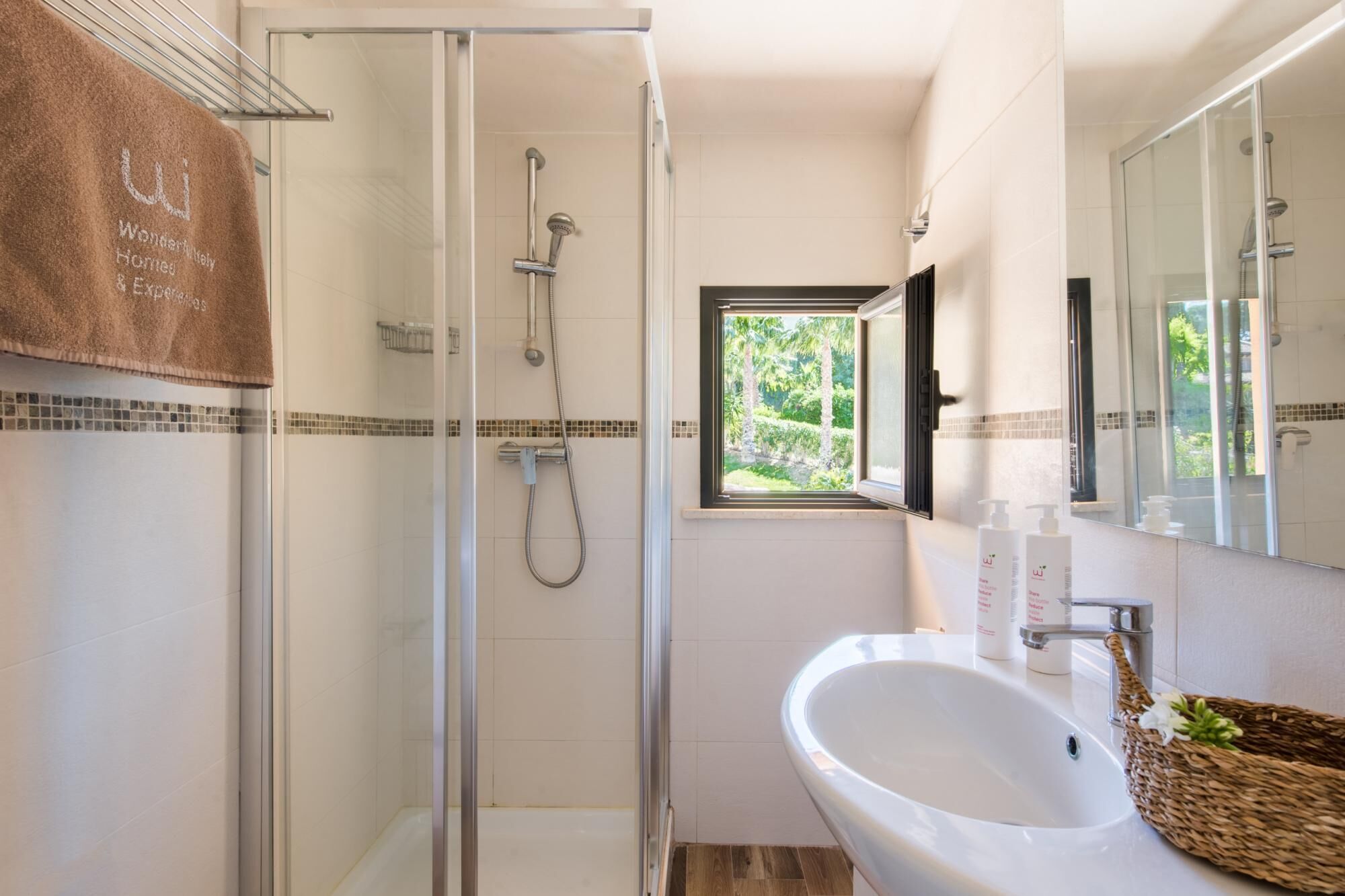 House | Bathroom