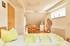 2 chambres, accĂšs au Wi-Fi (inclus), literie fournie