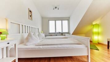 2 bedrooms, free WiFi, bed sheets