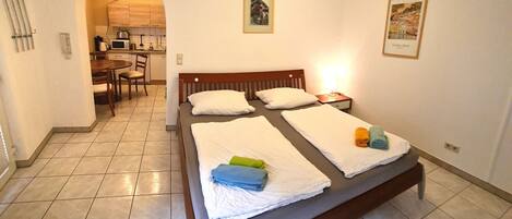 2 室のベッドルーム、WiFi、ベッドシーツ