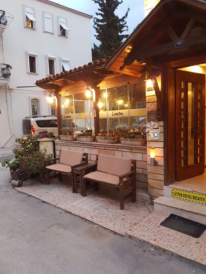 Limon Otel 