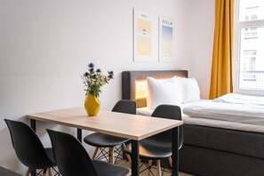 Dining - Boxi Studios Berlin S (Berlin)