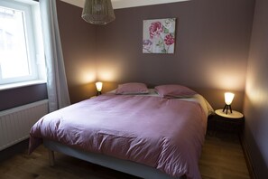 4 Schlafzimmer, Bügeleisen/Bügelbrett, Reisekinderbett, kostenloses WLAN