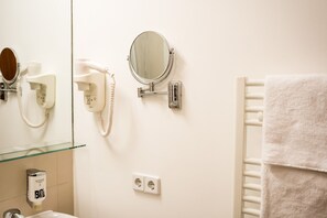 1 室のベッドルーム、WiFi、ベッドシーツ