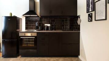 Kühlschrank, Ofen, Herdplatte, Geschirrspüler