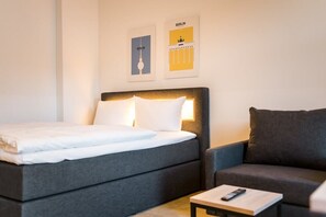 1 bedroom, WiFi, bed sheets - Boxi Studios Berlin S (Berlin)