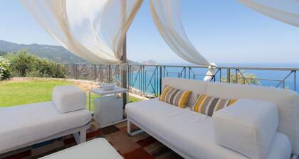 Relax at the Swimming Pool by Wonderful Italy