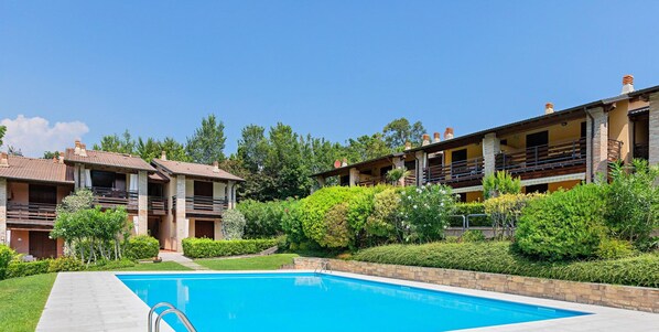 Apartment | 2 bedrooms - Le Cicorie 8 P1 Apartment by Wonderful Italy (Manerba del Garda)